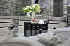 0-Bathroom5-1