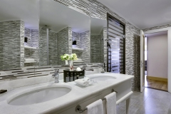 Hotel-Bathroom3